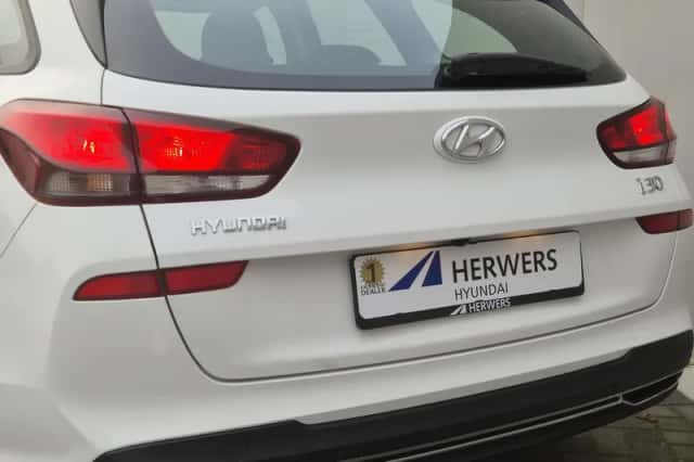 Hyundai i30 (2021) thumbnail 31