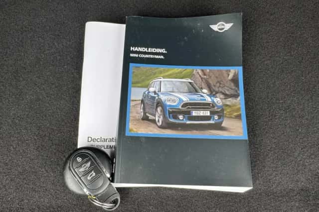 MINI Countryman (2017) thumbnail 3