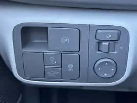 Hyundai Ioniq 6 (2023) thumbnail 40