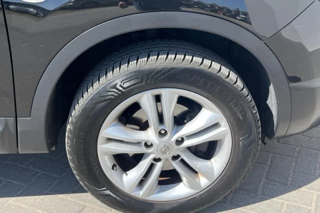 Nissan Qashqai (2010) thumbnail 12