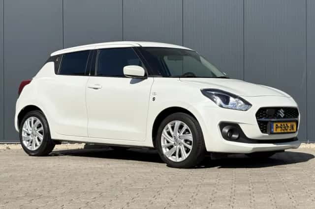 Suzuki Swift (2022) thumbnail 16