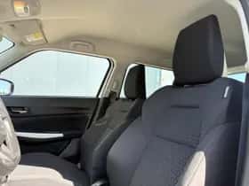 Suzuki Swift (2022) thumbnail 23