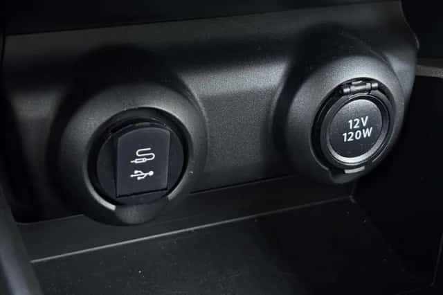 Suzuki Swift (2022) thumbnail 26