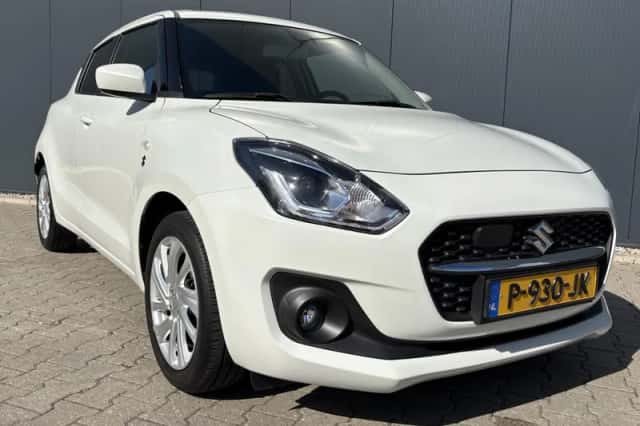 Suzuki Swift (2022) thumbnail 36