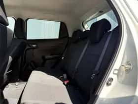 Suzuki Swift (2022) thumbnail 9