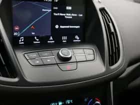 Ford Kuga (2018) thumbnail 42