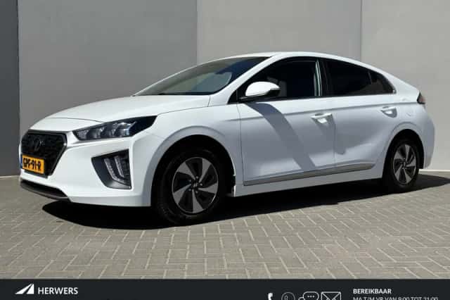 Hyundai Ioniq (2022) thumbnail 1