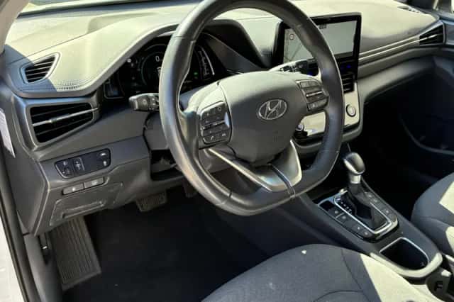 Hyundai Ioniq (2022) thumbnail 15