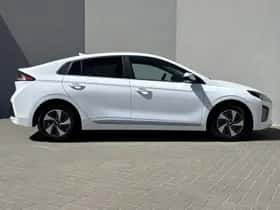 Hyundai Ioniq (2022) thumbnail 16