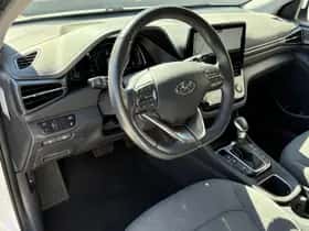 Hyundai Ioniq (2022) thumbnail 18