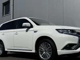 Mitsubishi Outlander (2021) thumbnail 15