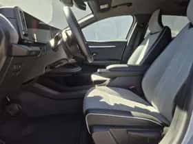 Renault Mégane E-Tech (2024) thumbnail 11
