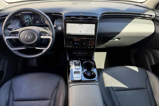 Hyundai Tucson (2023) thumbnail 2