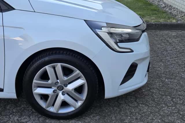 Renault Clio (2022) thumbnail 17