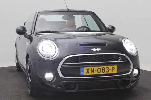 MINI Cabrio (2018) thumbnail 19