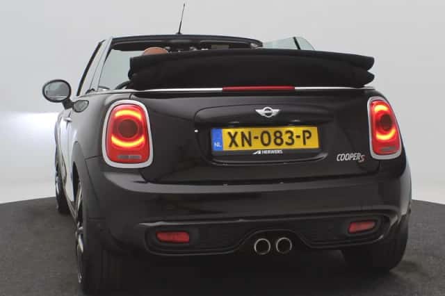 MINI Cabrio (2018) thumbnail 20