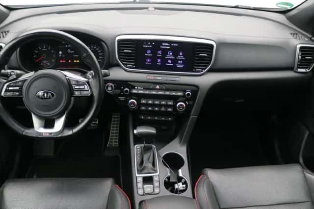 Kia Sportage (2019) thumbnail 2