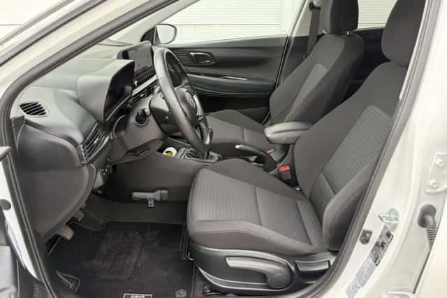 Hyundai i20 (2023) thumbnail 31