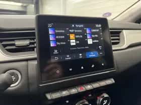 Renault Captur (2023) thumbnail 16