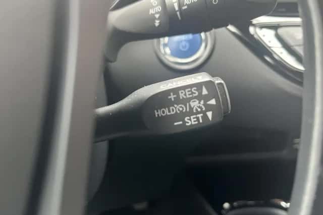 Toyota C-HR (2021) thumbnail 12