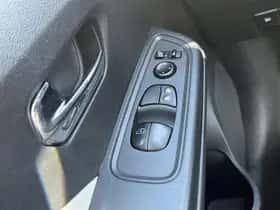 Nissan Micra (2018) thumbnail 17