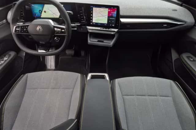 Renault Mégane E-Tech (2025) thumbnail 2