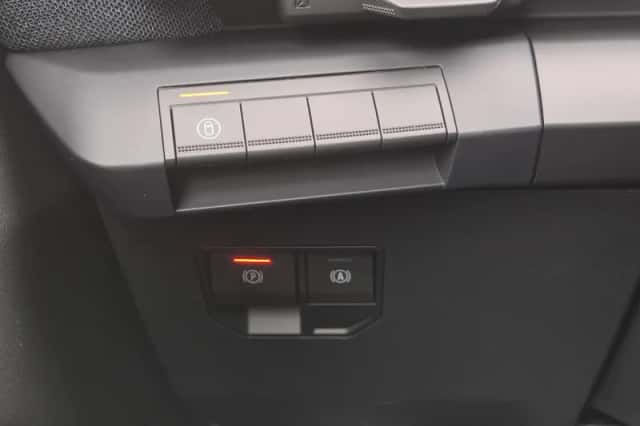 Renault Mégane E-Tech (2025) thumbnail 38