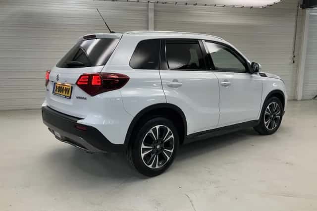 Suzuki Vitara (2019) thumbnail 3
