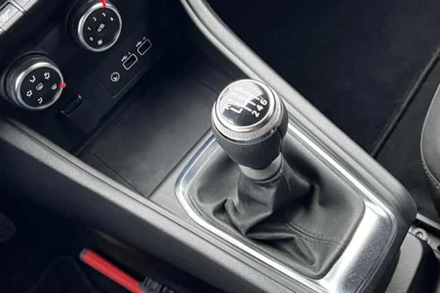 Renault Captur (2023) thumbnail 21