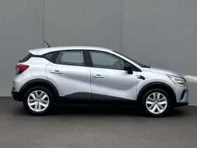 Renault Captur (2023) thumbnail 28
