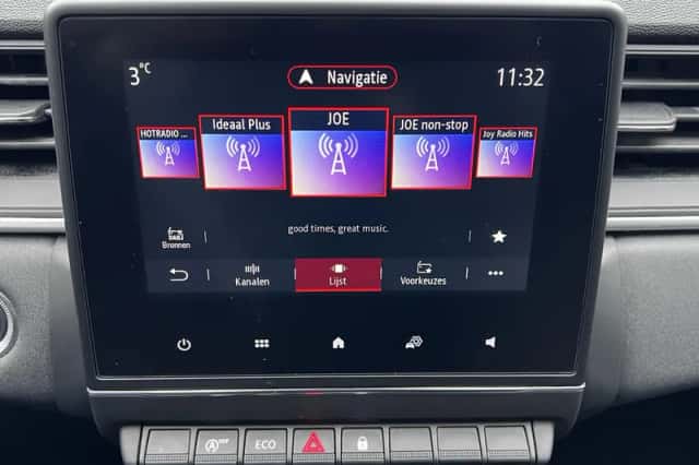 Renault Captur (2023) thumbnail 8