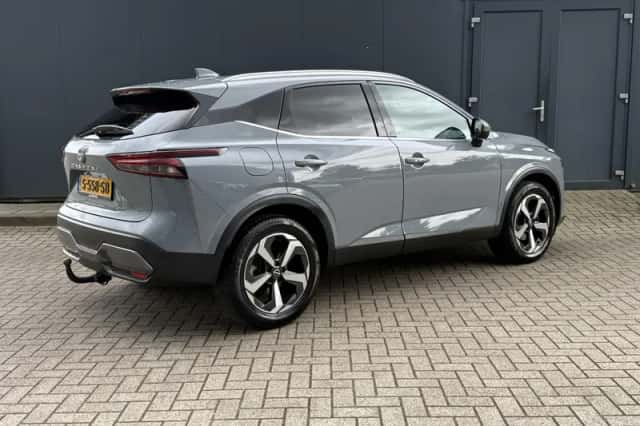 Nissan Qashqai (2023) thumbnail 3