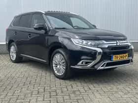 Mitsubishi Outlander (2018) thumbnail 18