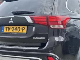 Mitsubishi Outlander (2018) thumbnail 24