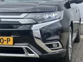 Mitsubishi Outlander (2018) thumbnail 44