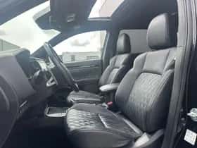 Mitsubishi Outlander (2018) thumbnail 6