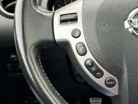 Nissan Qashqai (2011) thumbnail 21