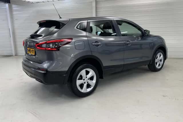 Nissan Qashqai (2021) thumbnail 3