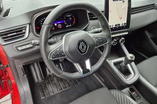 Renault Clio (2024) thumbnail 27