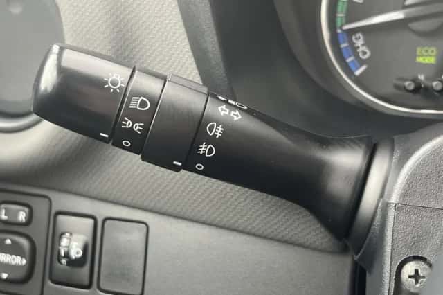 Toyota Yaris (2016) thumbnail 44