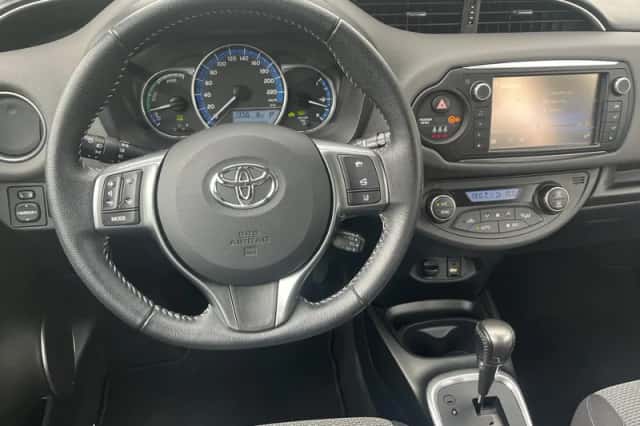 Toyota Yaris (2016) thumbnail 45