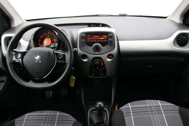 Peugeot 108 (2017) thumbnail 2