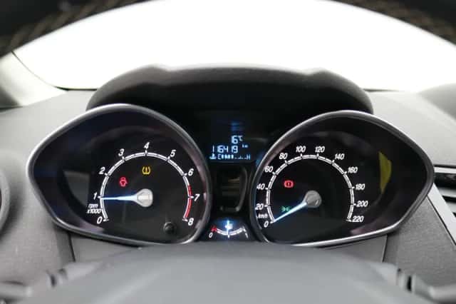 Ford Fiesta (2015) thumbnail 13