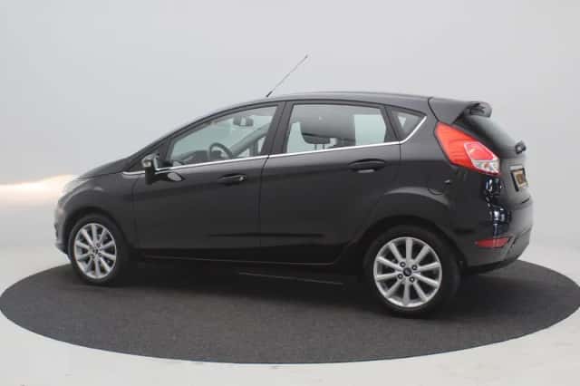 Ford Fiesta (2015) thumbnail 10