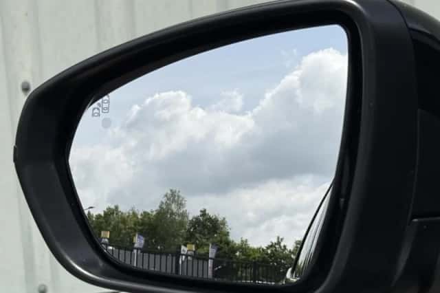 Peugeot 3008 (2018) thumbnail 37