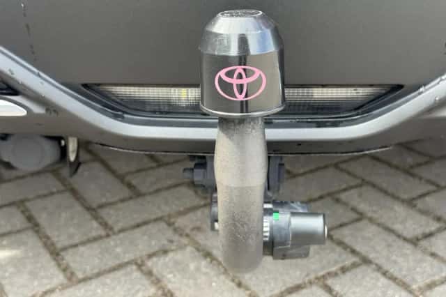 Toyota C-HR (2021) thumbnail 50