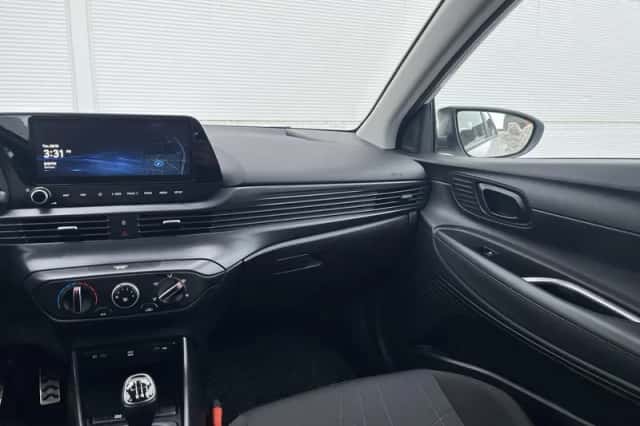 Hyundai Bayon (2022) thumbnail 15