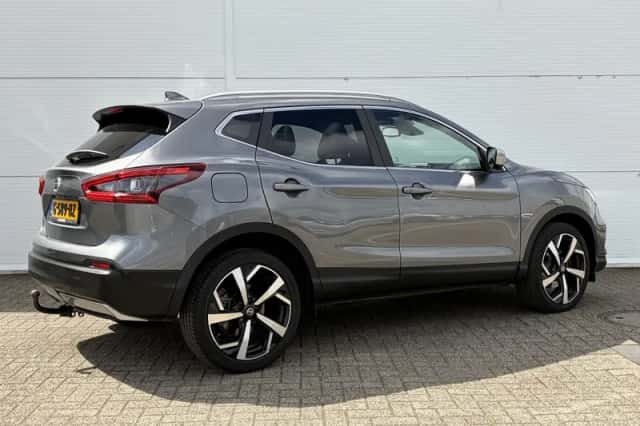 Nissan Qashqai (2019) thumbnail 3