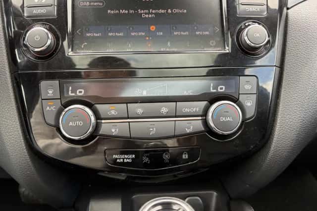 Nissan Qashqai (2019) thumbnail 4