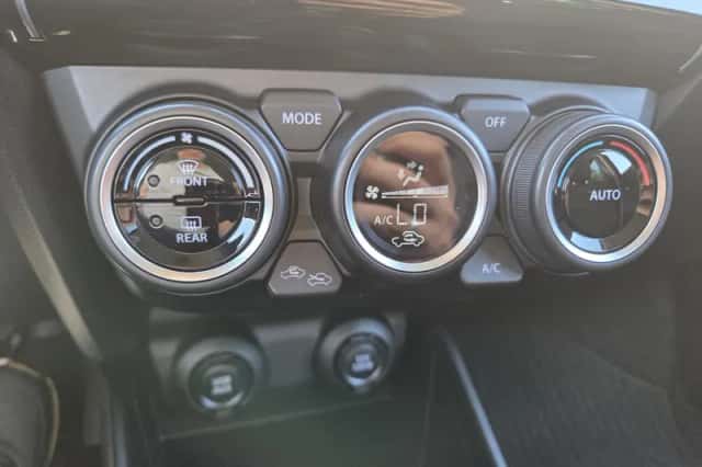 Suzuki Swift (2022) thumbnail 15